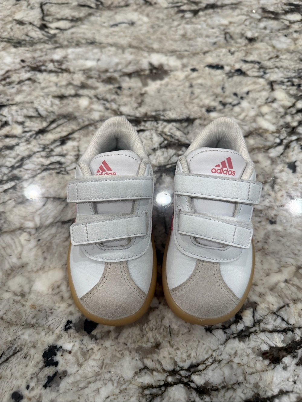 adidas Kids White and Beige Velcro Sneakers with Gum Sole and Pink Logo